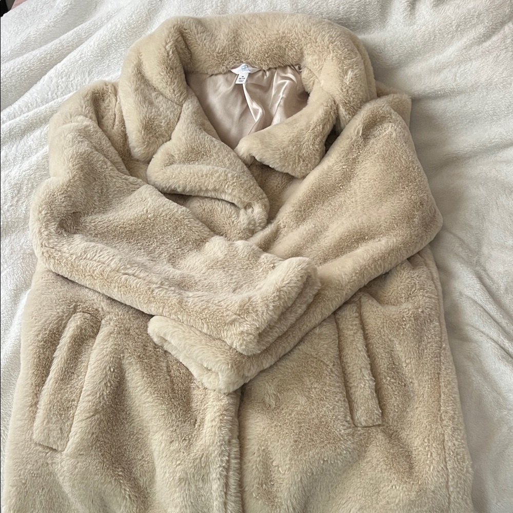 Time and Tru Cozy Cream Teddy Jacket